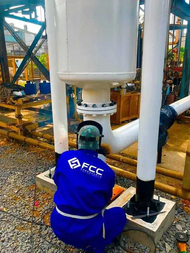 Soldagem em caixa d’água.